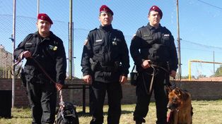 Una jornada recreativa y de integración entre alumnos y policías