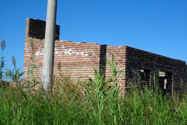 Solicitan informes sobre plan de viviendas abandonado en el norte de la ciudad