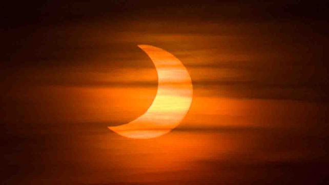 El domingo se producirá un eclipse de sol que se podrá observar en Santa Fe