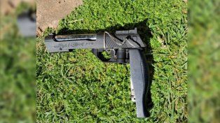 Demoran a dos hombres con réplica de arma de fuego en Paraná