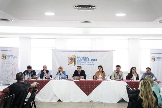 Máximo se reunió con la dirigencia del peronismo de Buenos Aires.