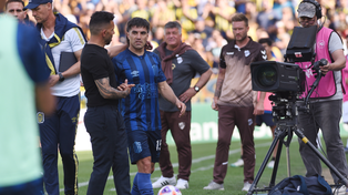 Junto a Tevez. Ignacio Malcorra no puede terminar los partidos por problemas musculares y no jugará con Defensa.