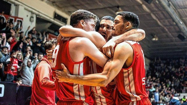 Instituto remontó 15 puntos de desventaja