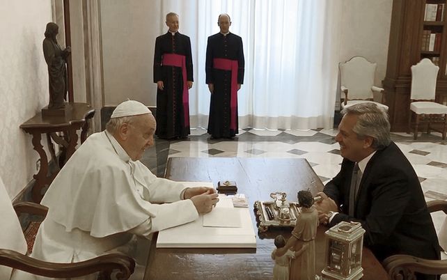 Alberto Fernández se reunió durante 44 minutos con el Papa Francisco en el Vaticano   