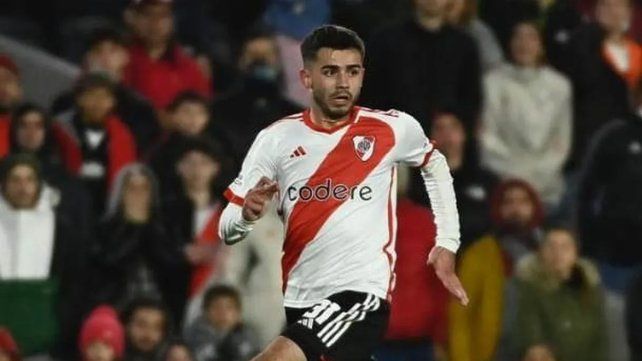 Sin lugar en River, Simón es buscado por Rosario Central, pero prefiere ir a Europa