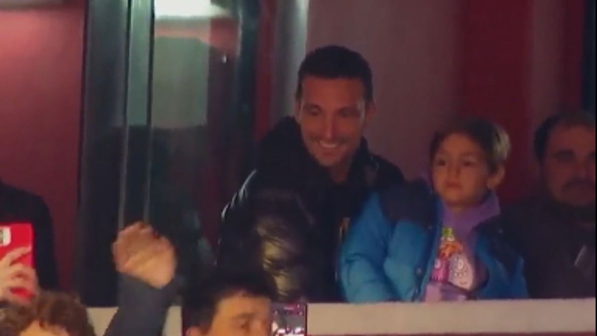Lionel Scaloni Presenció El Partido De Newells En El Coloso Marcelo Bielsa