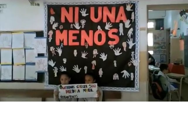 Alumnos de Santa Fe unieron el #NiUnaMenos al #MannequinChallenge