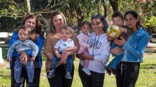 Si bien todas las áreas de la Medicina tienen aristas de complejidad, la Neonatología es una de las más difíciles porque allí se juegan la vida los más pequeños. Por otro lado están padres, madres y familias, que atraviesan estoicamente una instancia donde la incertidumbre es una de las principales protagonistas.&nbsp;