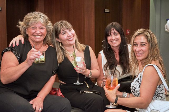 Alejandra San Juan, Rocio Ibarra, Pamela Moro, Jimena Cabrerizo