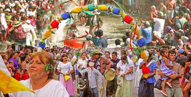 Eduardo Montemaggio (59) contó que La Chaya es una fiesta ancestral de amistad y de alegría