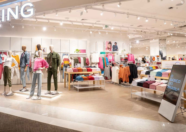 La vidriera de Hering en un shopping de São Paulo. Dentro del local