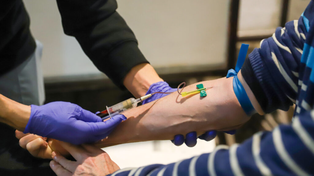 Investigadores de la UNR crean un test que detecta recaídas de cáncer en muestras de sangre