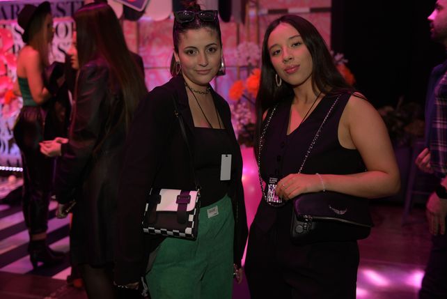 ) Martina Degiovanni y Angie Garraza