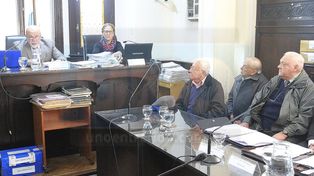 Murió uno de los médicos condenados por robo de bebés