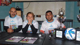 Walter Sueldo y Yoana Colman, los papás de Francisco Sueldo, presentaron el Torneo de Fútbol.