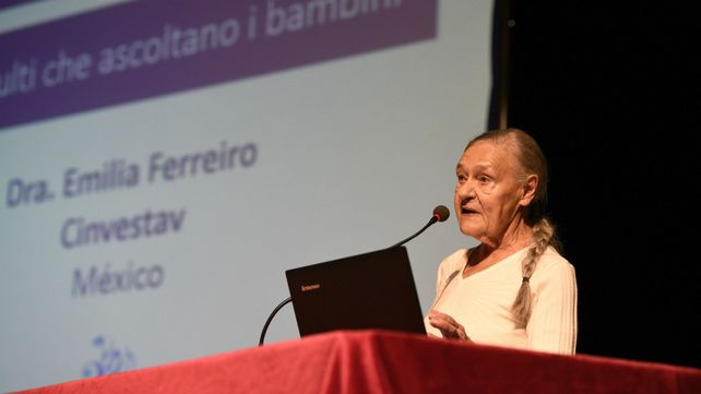 La psicóloga e investigadora Emilia Ferreiro durante la capacitación de ayer.&nbsp;