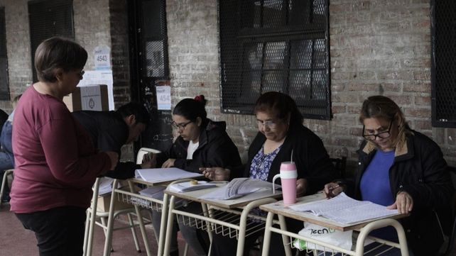 A una hora del cierre de las elecciones ya votó el 66% del padrón electoral