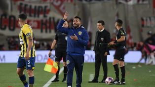 Tevez espera cerrar el toneo con una victoria de Central, en lo que será además el último partido de Blanco.