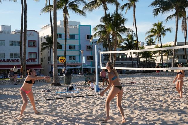 Miami Beach quiere terminar con el descontrol juvenil del Spring Break