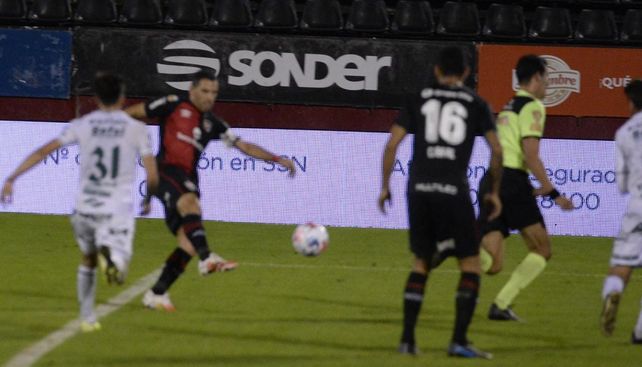 Newells empató con Sarmiento y terminó último en la Copa de la Liga