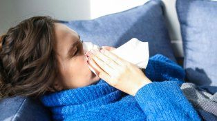 La gripe A y otras virosis avanzan en Rosario: tos, resfrío y malestar, ¿cómo manejarse?