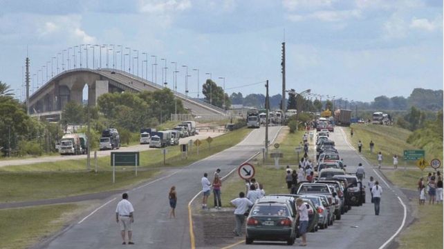 El Puente Internacional General Artigas