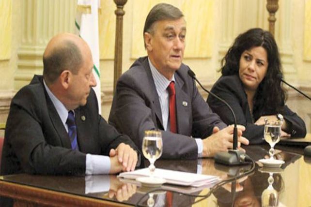 Santa Fe evita una sanci&oacute;n internacional por la condena arbitraria de un alba&ntilde;il