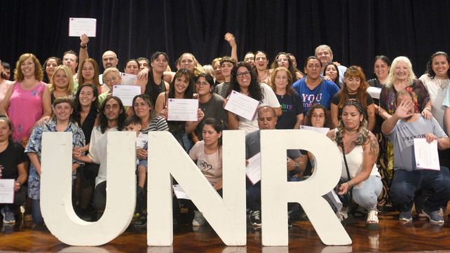 El programa de la UNR Otra Vuelta ofrece instancias virtuales y presenciales de cursada.