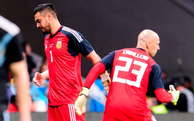 Romero se lesionó la rodilla y se pierde el Mundial de Rusia