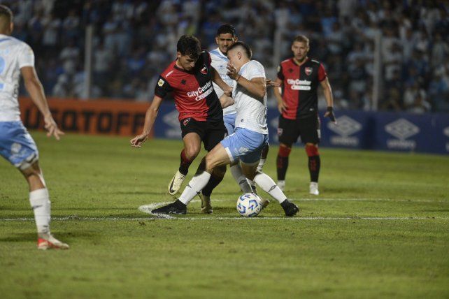 El pibe leproso Tomás Pérez se bancó un momento difícil del equipo en la temporada pasada y dio la cara por Newells. &nbsp;