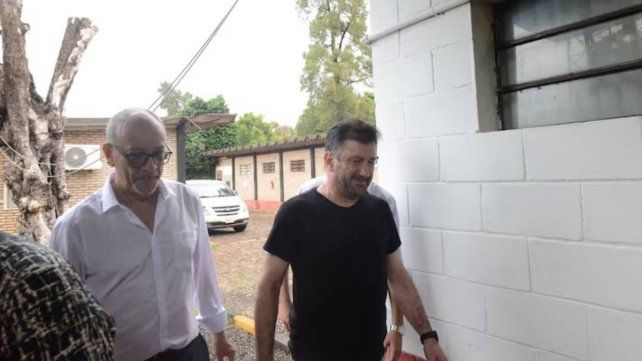 Edgardo Kueider permanece detenido en Paraguay.