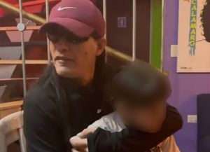 Video: acusan al líder de Mala Fama de manosear a su nieta