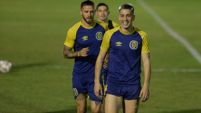 Sández y Barbieri, durante la última práctica de Central antes del partido por los octavos de final de la Sudamericana.
