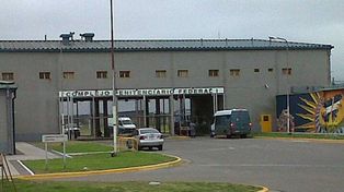 Un preso se dio por despedido al ser trasladado de penal y pide una indemnización