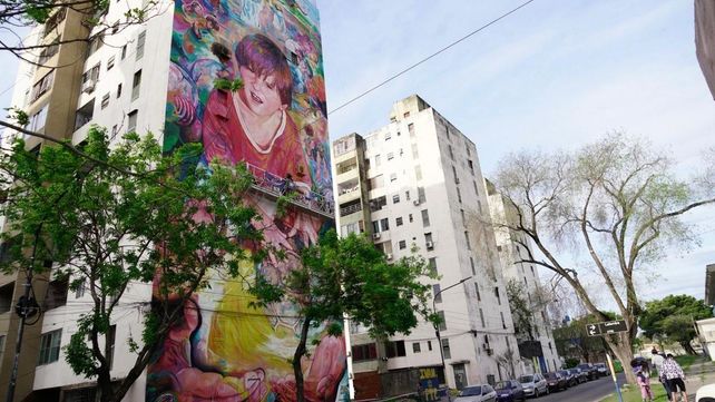 El mural de Messi de pequeño está en Sánchez de Thompson y Laferrere.