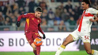 Matías Soulé marcó un gol en el triunfo de Roma ante Genoa.