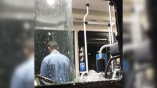 El ataque contra el colectivo de la línea 143 Negra.