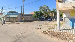 Detienen a otro adolescente por el homicidio de un hombre que dormía en la calle en barrio Tablada.