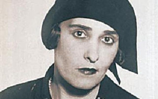 La escritora rosarina y autora del libro “Stella” firmado con el pseudónimo de César Duayén cuando escribir era cosa de varones.
