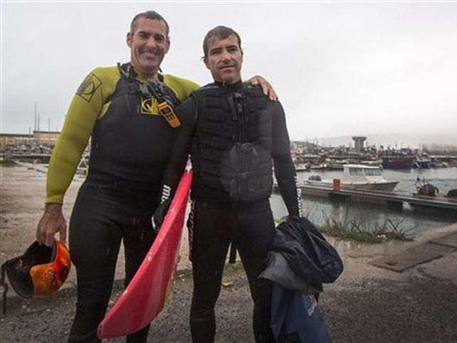 Fotos imponentes: Burle surfeó una ola de 30 metros