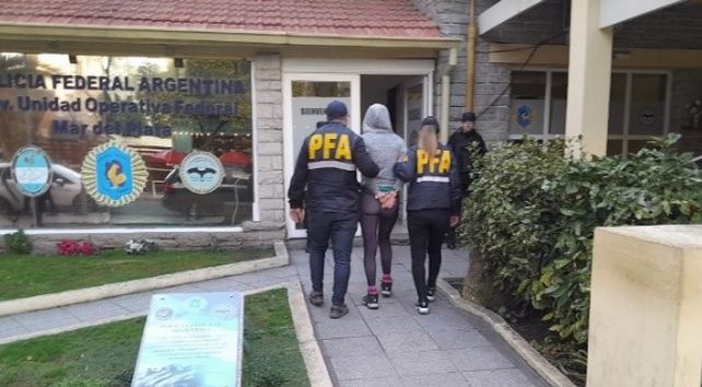 Le robaron la droga y los mandó a matar: piden 25 años de prisión para una mujer.