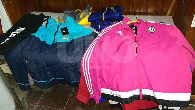 Rompió una vidriera para robar, pero la policía lo atrapó Rompió una vidriera para robar, pero la policía lo atrapó
