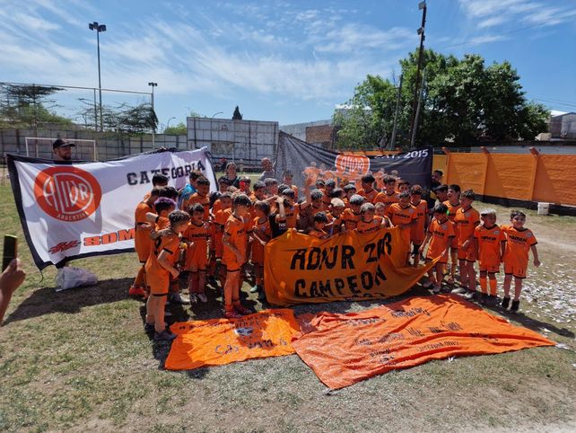 Naranja mecánica. Los chicos de Adiur vencieron a Morning