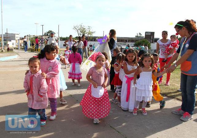 En Anacleto se unen por la salud del ambiente, la paz y el amor