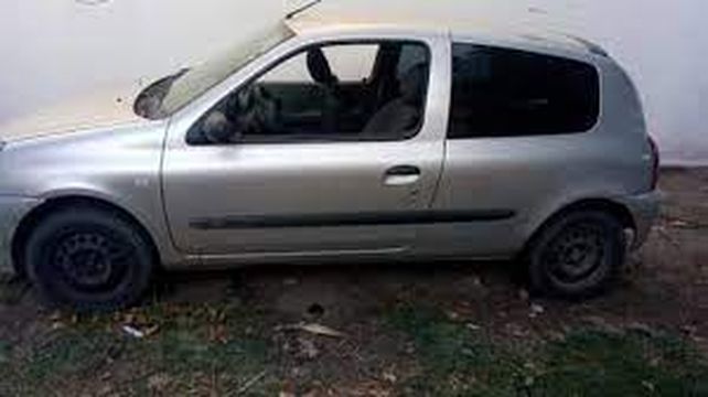 El Renault Clio desde el cual ejecutaron a Contreras fue secuestrado en enero pasado.