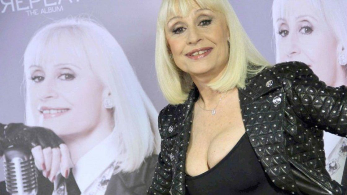 Raffaella Carrá da un paso al costado en los medios