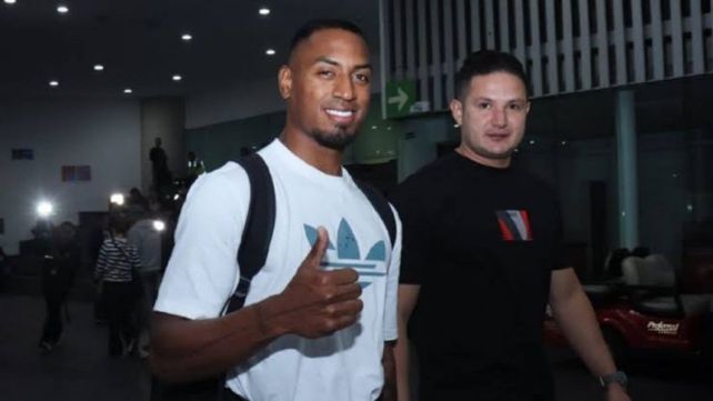 Willer Ditta viajó a México tras negarse a jugar ante Huracán. En las próximas horas será presentado oficialmente.&nbsp;