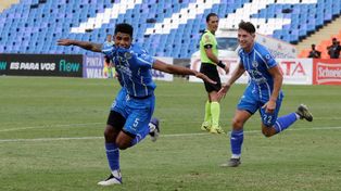 Cartagena jugó en Godoy Cruz, conoce el fútbol argentino.