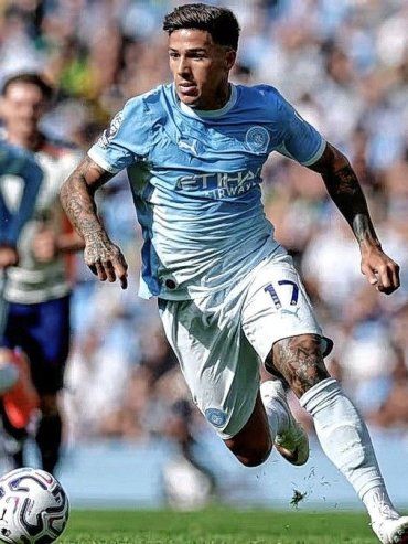 Enzo Fernández debutó en el Manchester City y fue ovacionado en el Etihad