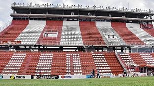 Parte final del trabajo de construcción de la bandeja 